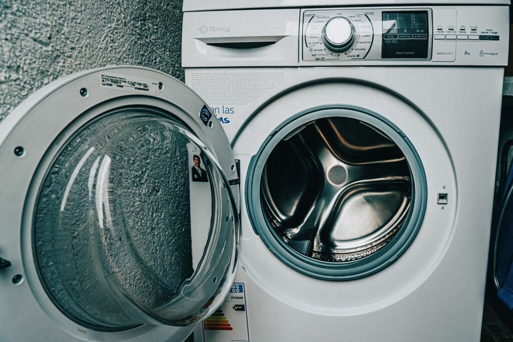 En 6 étapes faciles : Comment nettoyer efficacement votre machine à laver